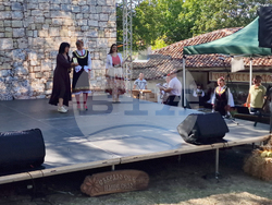 Село Побит камък - събор