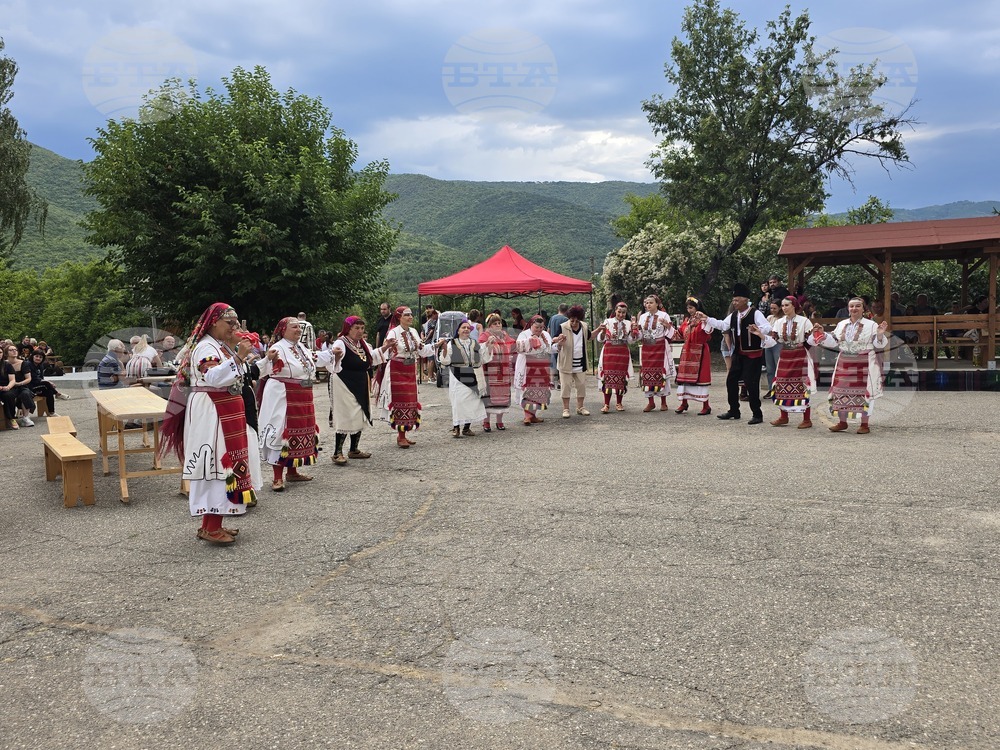 Село Логодаж - фестивал на лютеницата