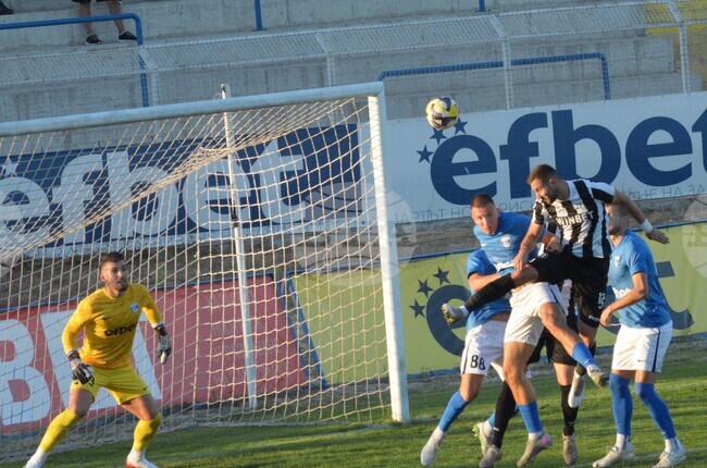 Локомотив Пловдив поведе в класирането след победа срещу Спартак Варна