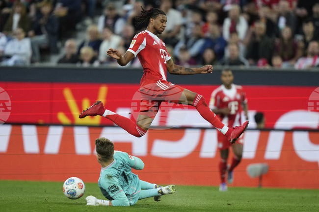 Байерн Мюнхен постигна труден успех над Аугсбург в двубой от футболното първенство на Германия