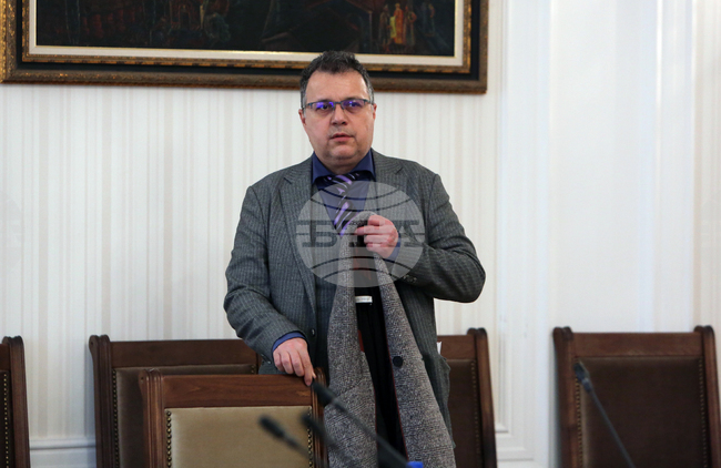 Парламент - Комисия по външна политика
