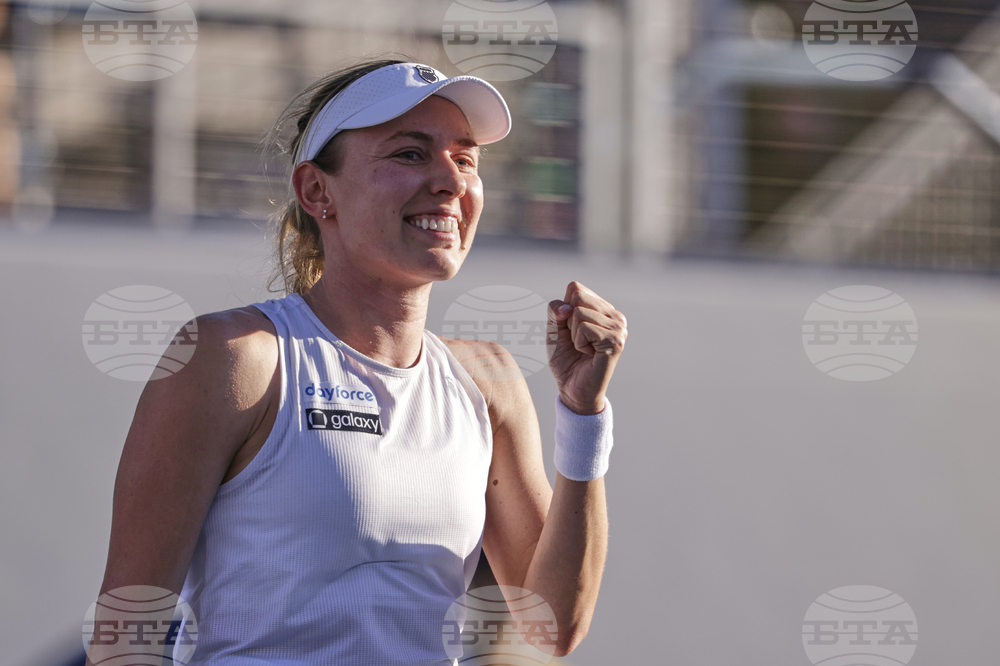 Втората поставена Екатерина Александрова (Русия) продължава на полуфиналите на турнир по тенис в Абу Даби 