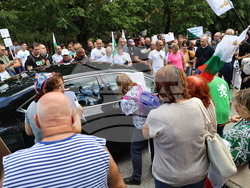 Сопот - „Възраждане" - протест