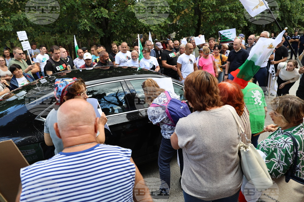 NOVA TV Condemns Attack on Journalists Covering Protest during EC President Visit in Sopot