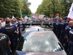 Сопот - „Възраждане" - протест