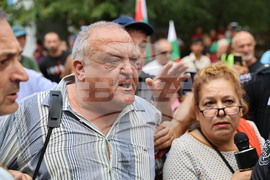 Сопот - „Възраждане“ и „Величие“ - протест