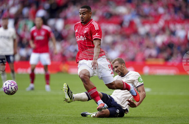 Байерн Мюнхен с интерес към бразилски защитник на Нотингам Форест