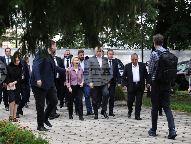 За нас е важно като черноморска страна да осигуряваме всички гаранции за сигурност, каза премиерът Росен Желязков след среща с Урсула фон дер Лайен във ВМЗ - Сопот 