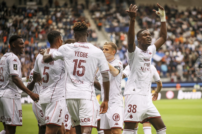 Последният в Лига 1 Мец уволни треньора си Стефан Льо Минян