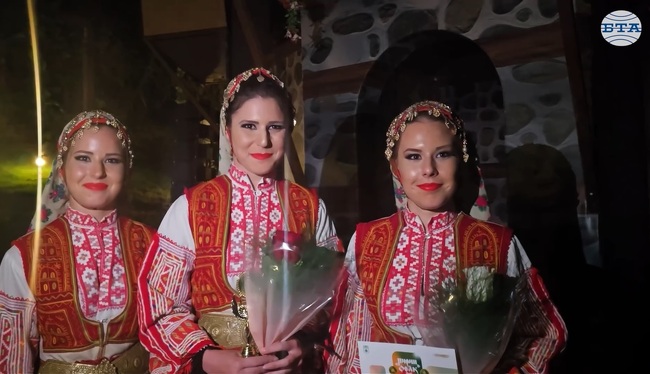 Първото място, което журито на "Пирин фолк" ни присъди, е най-специалната награда за нас, казаха от триото "Сестри Гойкови"