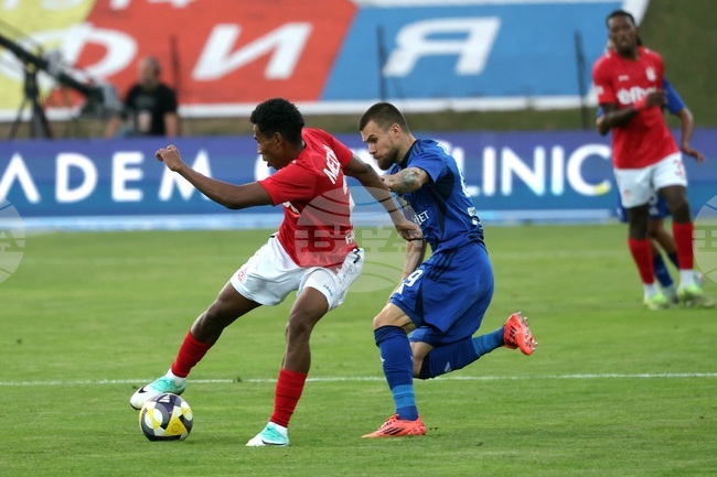 Щастлив съм, че играя в Европа, но много по-щастлив съм от важната роля, която имам в ЦСКА 1948, признава боливийският защитник Диего Медина