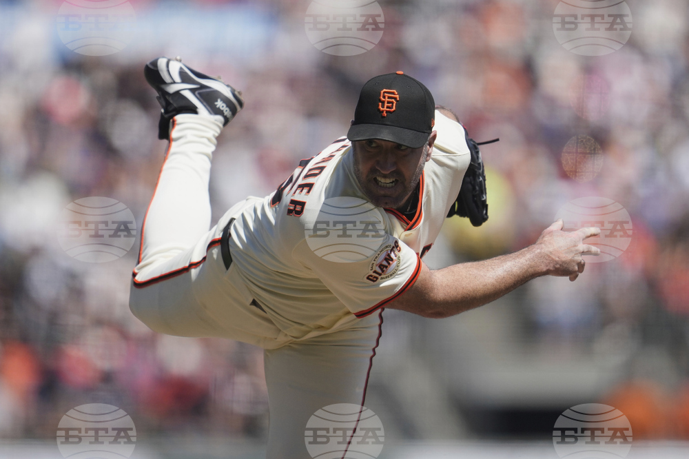 Orioles Giants Baseball