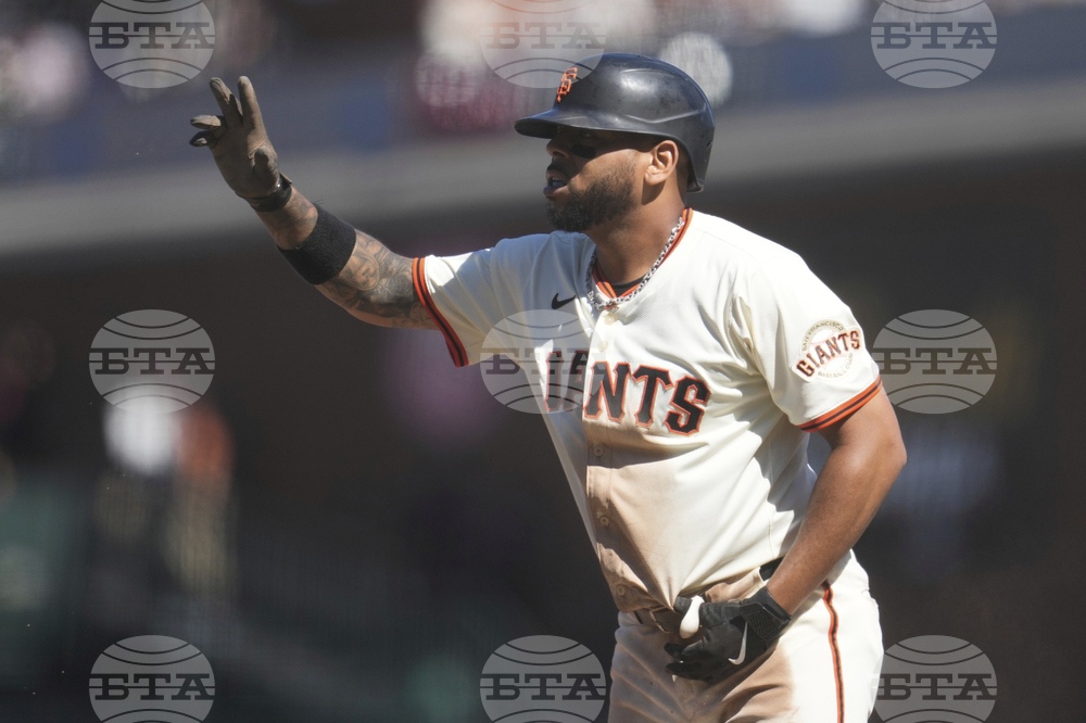 Orioles Giants Baseball