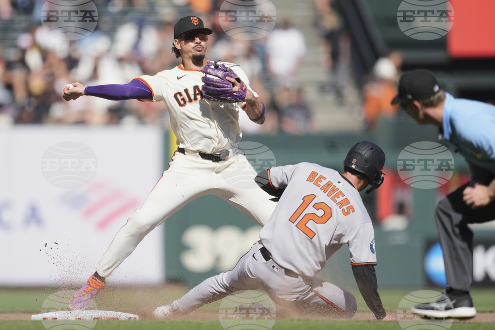 Orioles Giants Baseball
