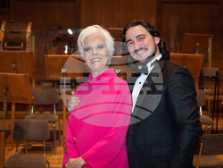 Нов български университет посреща Райна Кабаиванска за 25-и юбилеен Майсторски клас за млади оперни певци