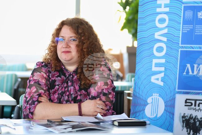 Понякога най-трудната задача е да решим какво да оставим извън броя, каза отговорният редактор Яница Христова 