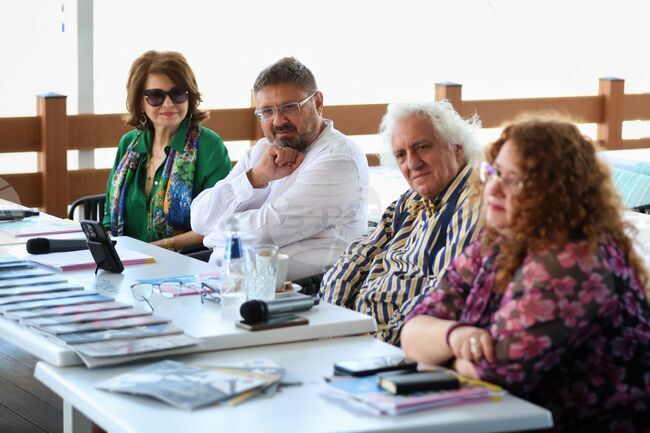 Августовският брой на ЛИК бе основният акцент в рубриката „Цената на успеха“ на Празниците на изкуствата „Аполония” днес 