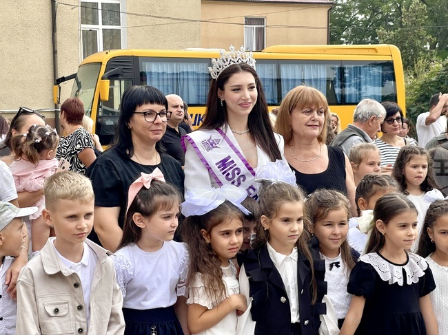 Етническата българка Мария Желяскова: Екологията страда заради войната, с конкурса „Мис Украйна“ готвим екологичен проект за световната сцена