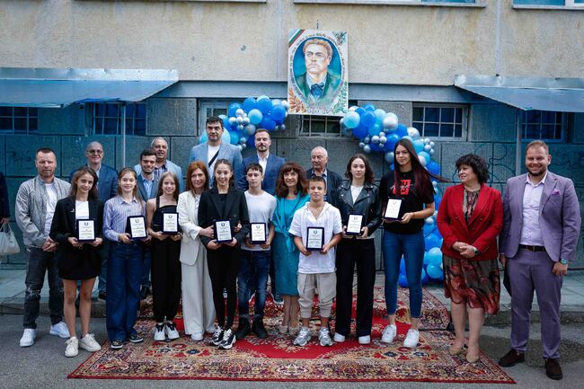 Министър Иван Пешев откри учебната година в Спортно училище „Ген. Владимир Стойчев“