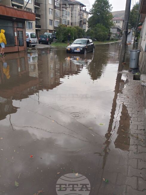 В Община Котел няма постъпили сигнали за поражения след градушката в неделя