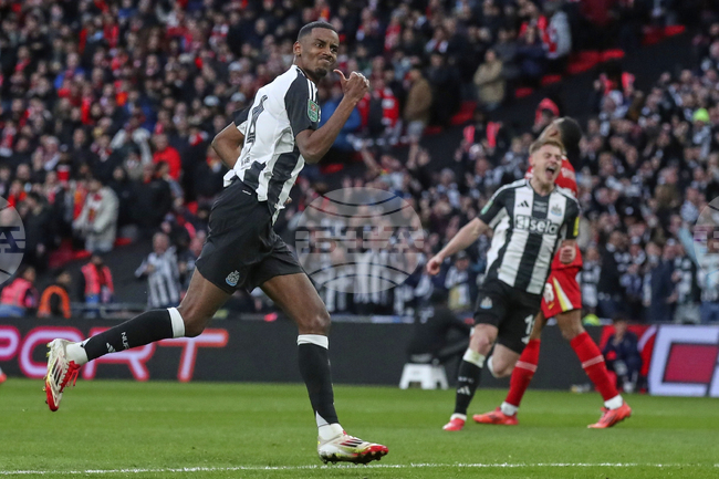 Ливърпул привлече Александър Исак с рекорден трансфер в английския футбол