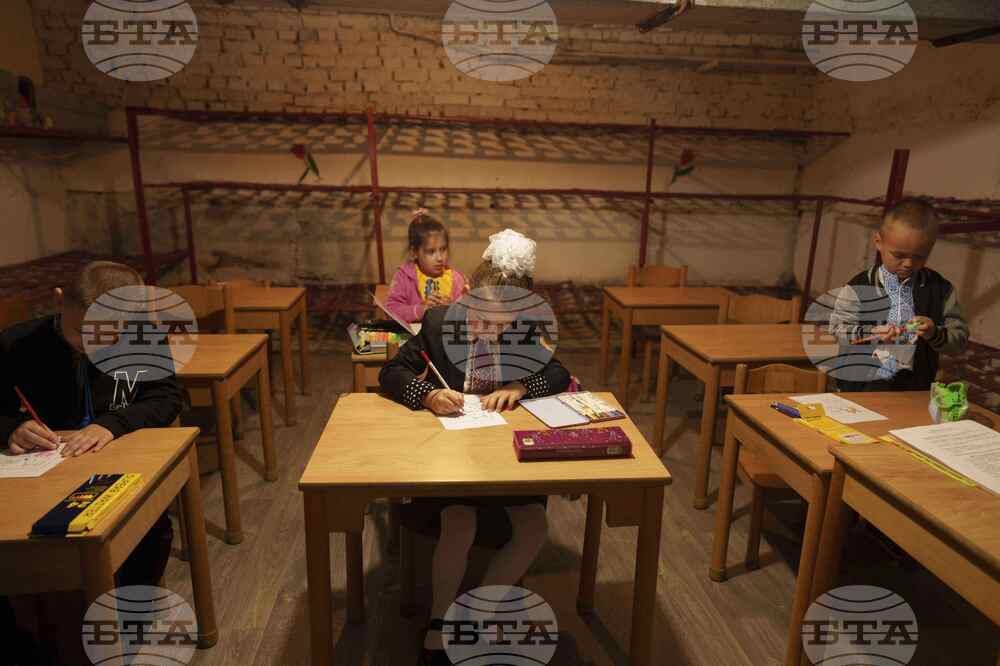 В Харковска област се строят над 40 подземни училища, съобщи украинският министър на образованието и науката 