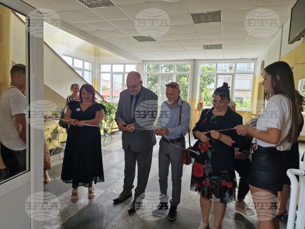 Нов STEM-център бе открит в Спортно училище „Никола Симов“ в Търговище