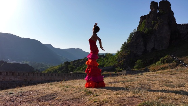  Нина Николина представя нов сингъл и албум в София, Пловдив и Бургас