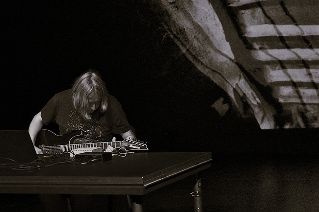 Музикантът Мирян Колев представя „Призрачни села“ в „Топлоцентрала“ 