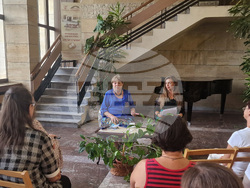 Търговище - Клара Армандова - роман - „Танцът на делфините“