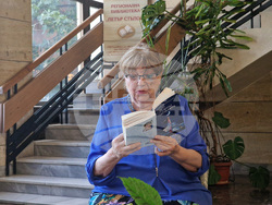 Търговище - Клара Армандова - роман - „Танцът на делфините“