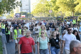 Сърбия - студенти и средношколци - протестна разходка