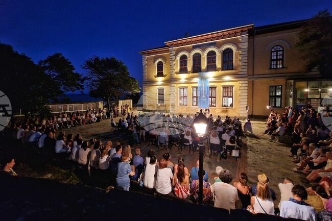 Списание ЛИК, Георги Господинов и Михаела Филева бяха в програмата на „Аполония“ днес