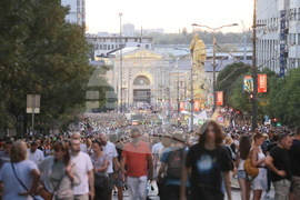 Сърбия - студенти и средношколци - протестна разходка