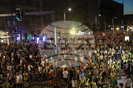 Сърбия - студенти и средношколци - протестна разходка
