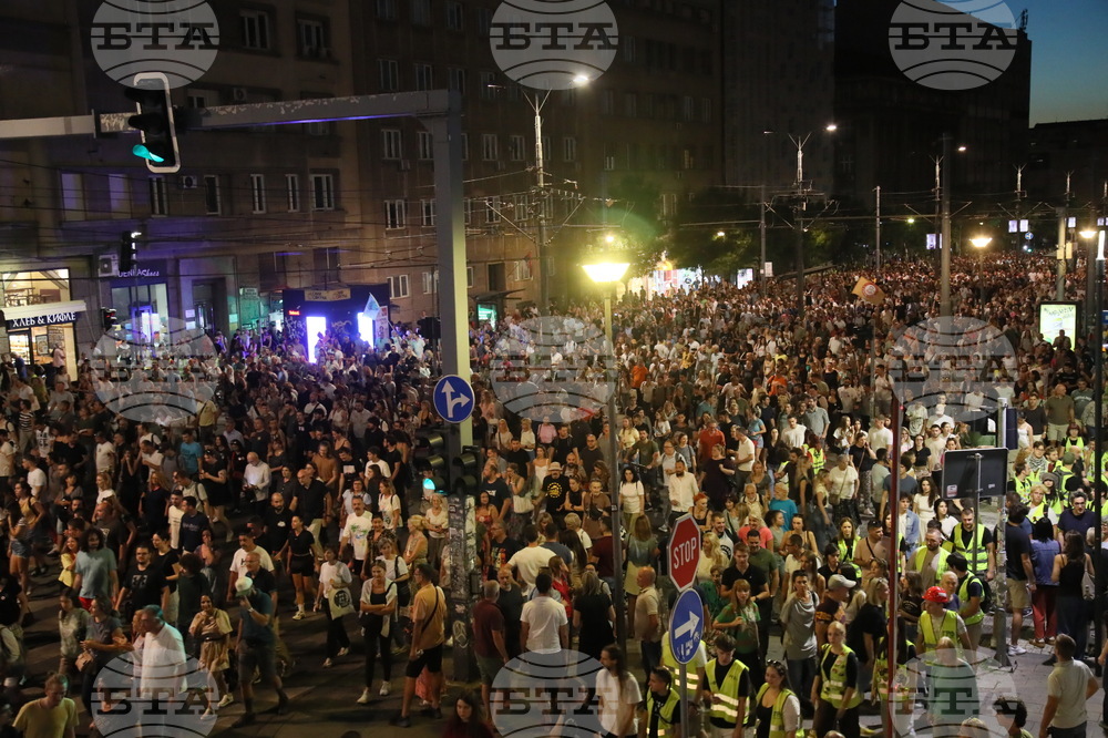 Сърбия - студенти и средношколци - протестна разходка