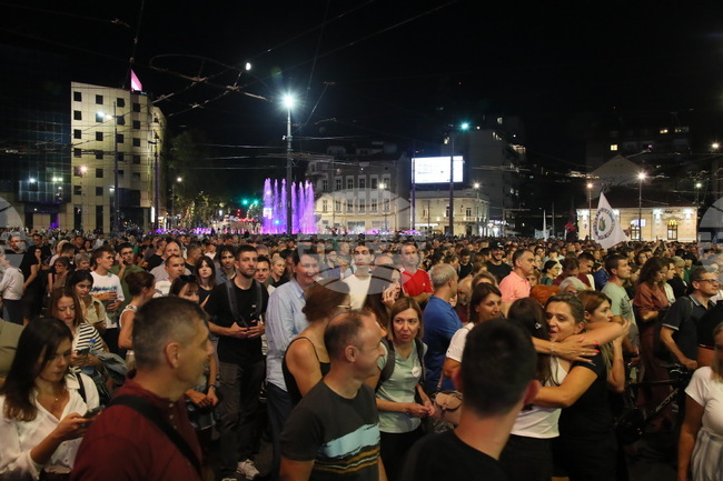 Tens of Thousands Fill Streets of Belgrade and Novi Sad in Honor of Victims of Collapsed Train Station Canopy Incident