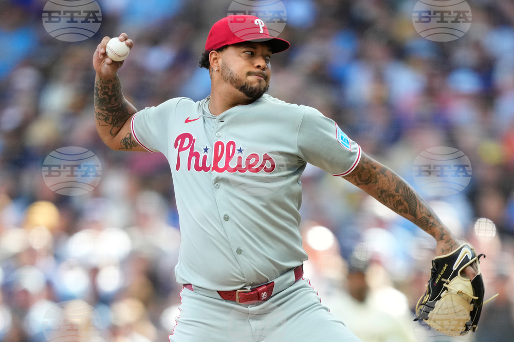 Phillies Brewers Baseball