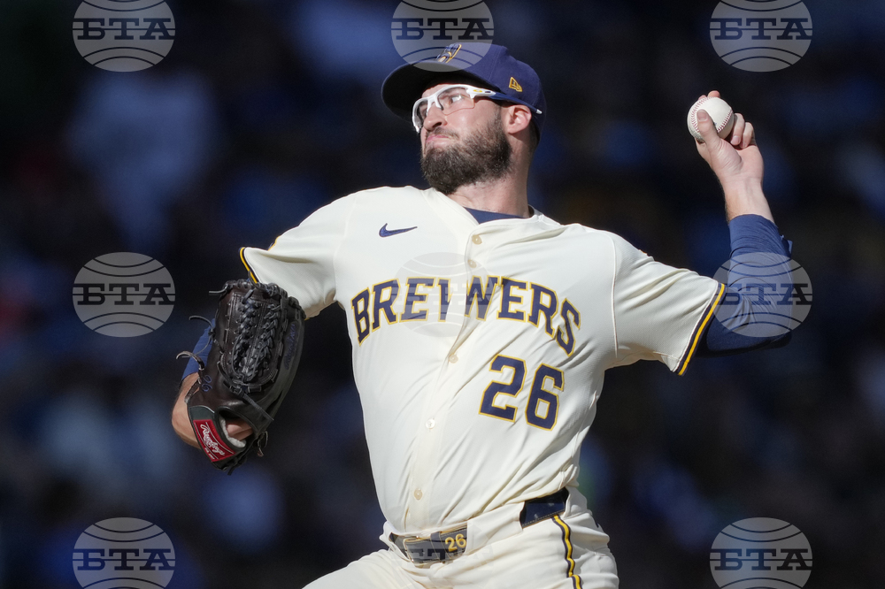 Phillies Brewers Baseball