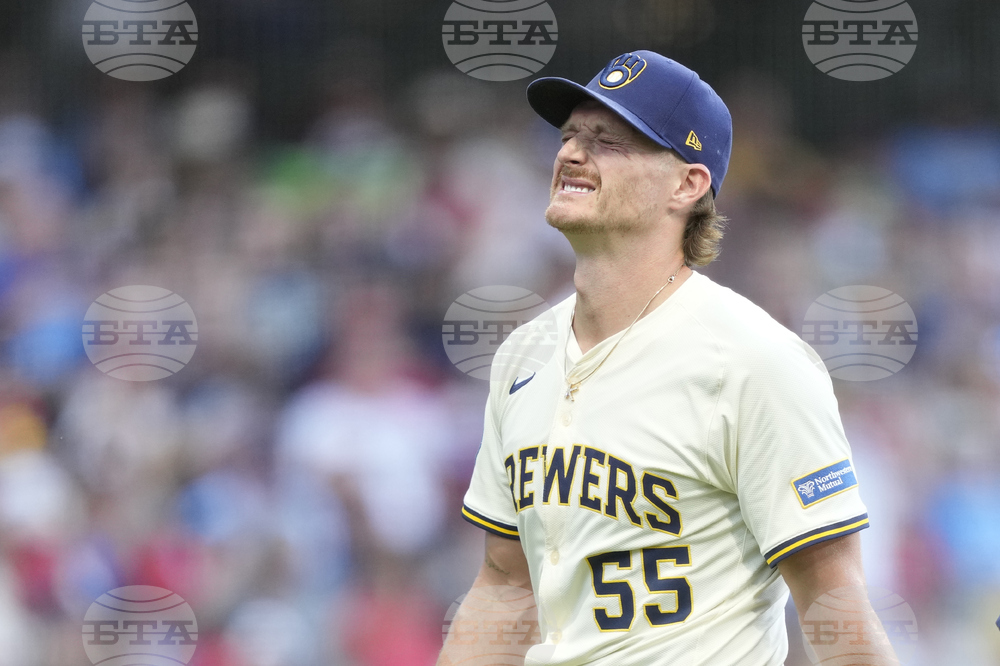 Phillies Brewers Baseball