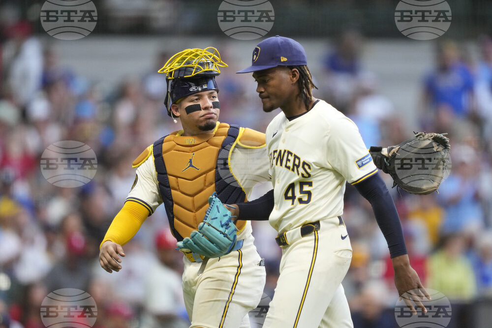 Phillies Brewers Baseball