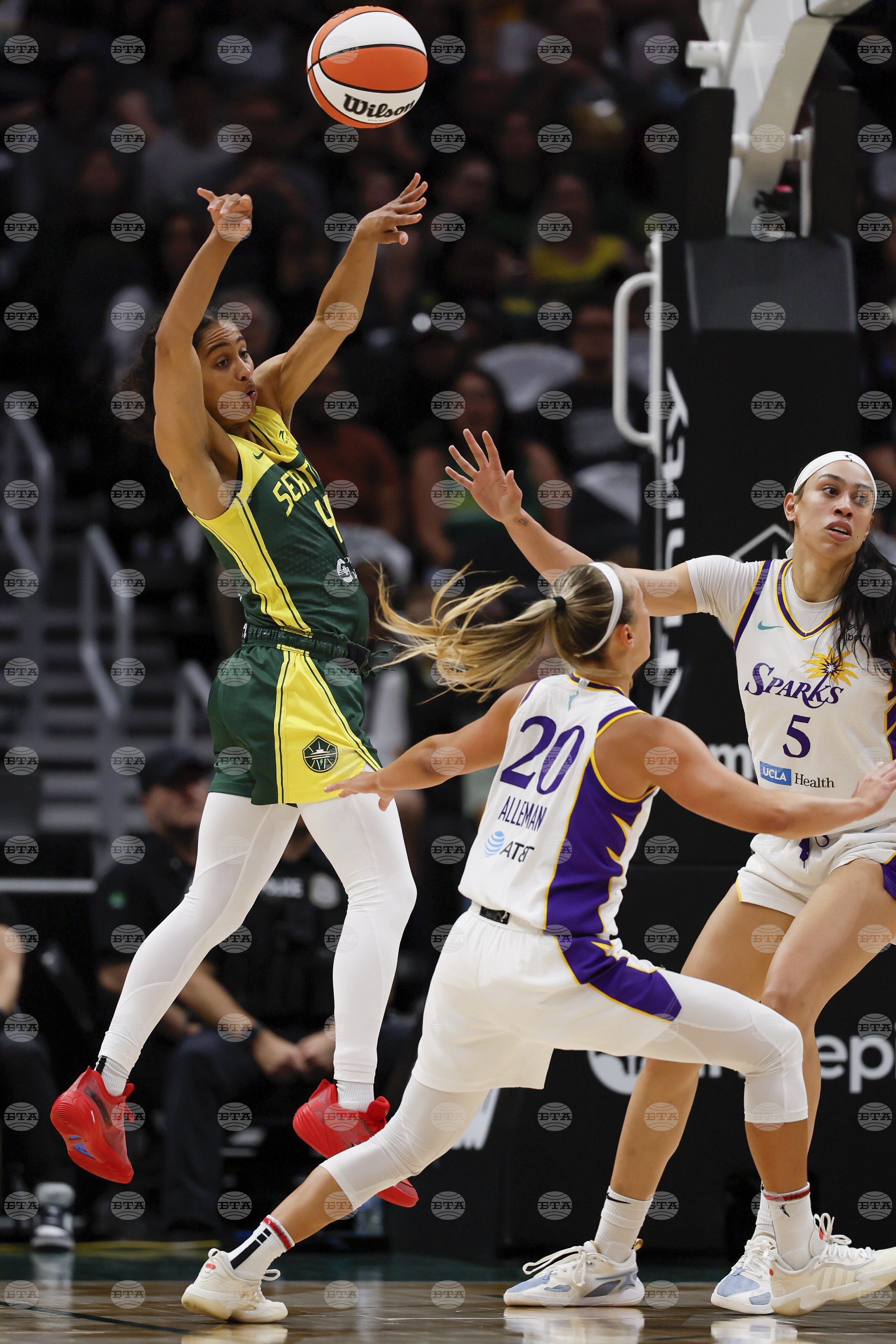 Sparks Storm Basketball(5)