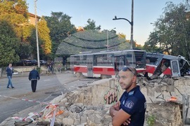 Румънско посолство - дерайлирал трамвай