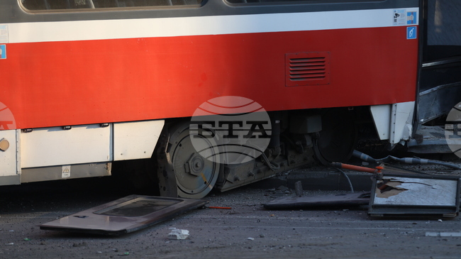 Катастрофа между два трамвая е станала на бул. "Константин Величков" в София, съобщиха от МВР