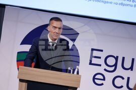 Бургас - Национална информационна кампания за въвеждането на еврото в България - брифинг - Димитър Николов