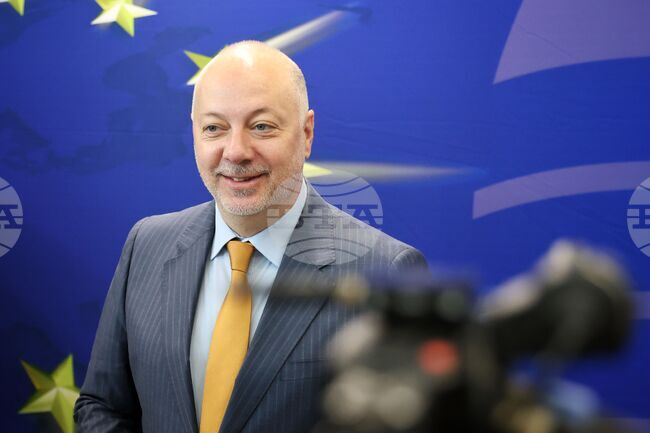 Правителството е изпратило на президента искане за съгласуване за Деньо Денев като председател на ДАНС, съобщи премиерът Росен Желязков