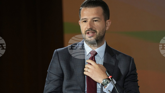 Гърция силно подкрепя политиката на разширяване на ЕС, заяви черногорският президент след среща с гръцкия си колега