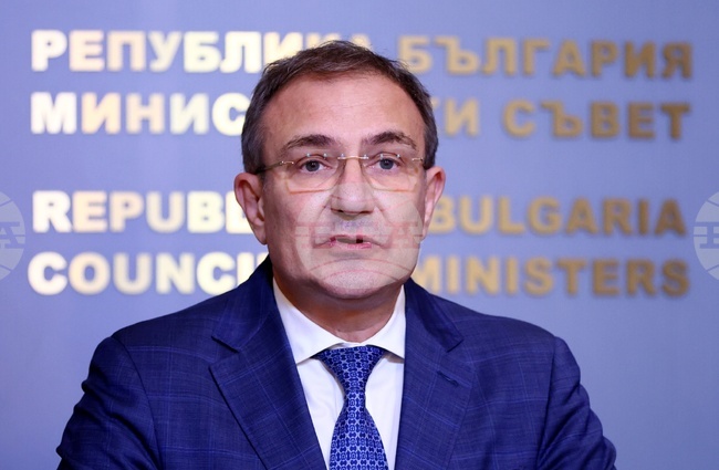 Minister Gutsanov: 220 Municipalities Have Applied for Electric Vehicles and Solar Panels for Social Services