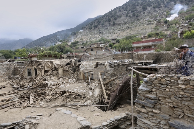 Защо Афганистан е толкова предразположен към земетресения