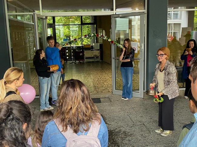 Тази учебна година е още по-специална, защото отбелязваме нашите 15 години български език в Мюнстер, посочи директорът на училище „Ян Бибиян“